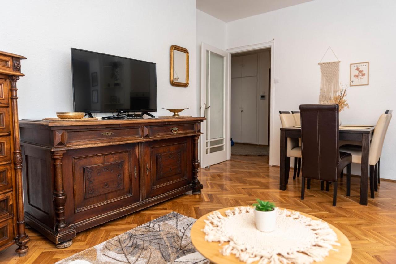 Sweet House Parlament Appartement Belgrado Buitenkant foto